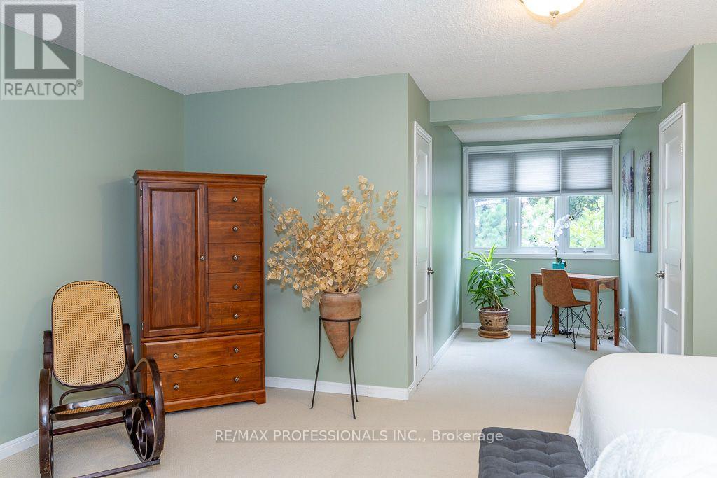 2604 Barrisdale Court, Mississauga, Ontario  L5N 2H2 - Photo 24 - W13654468