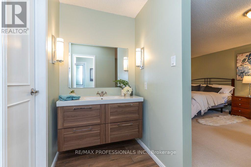 2604 Barrisdale Court, Mississauga, Ontario  L5N 2H2 - Photo 25 - W13654468