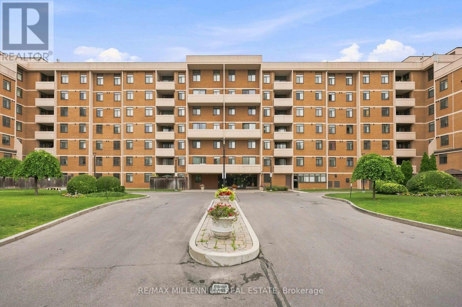 126 - 2645 Jane Street, Toronto, Ontario  M3L 2J3 - Photo 2 - W13654478