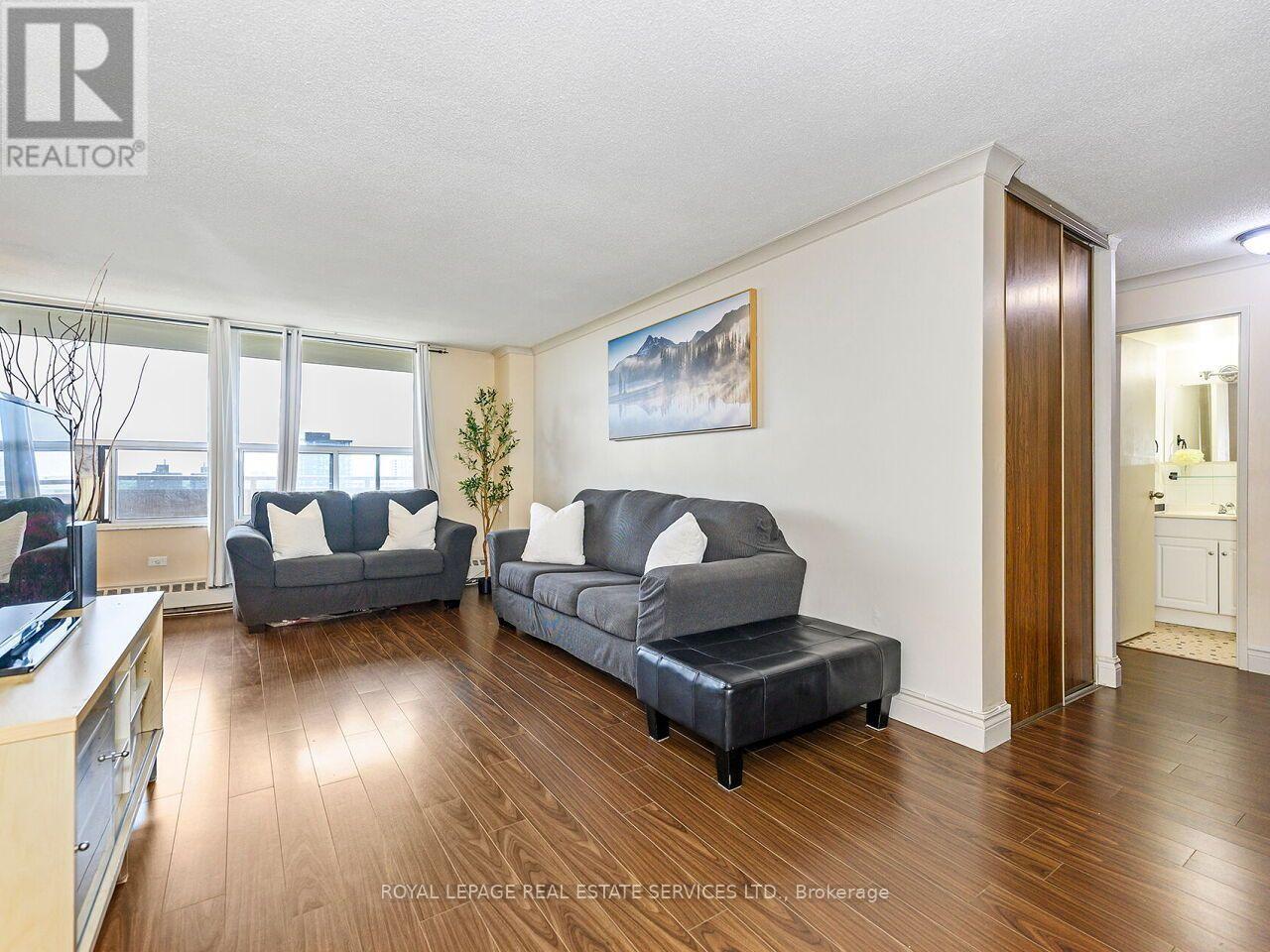 1109 - 3120 Kirwin Avenue, Mississauga, Ontario  L5A 3R2 - Photo 2 - W13654494