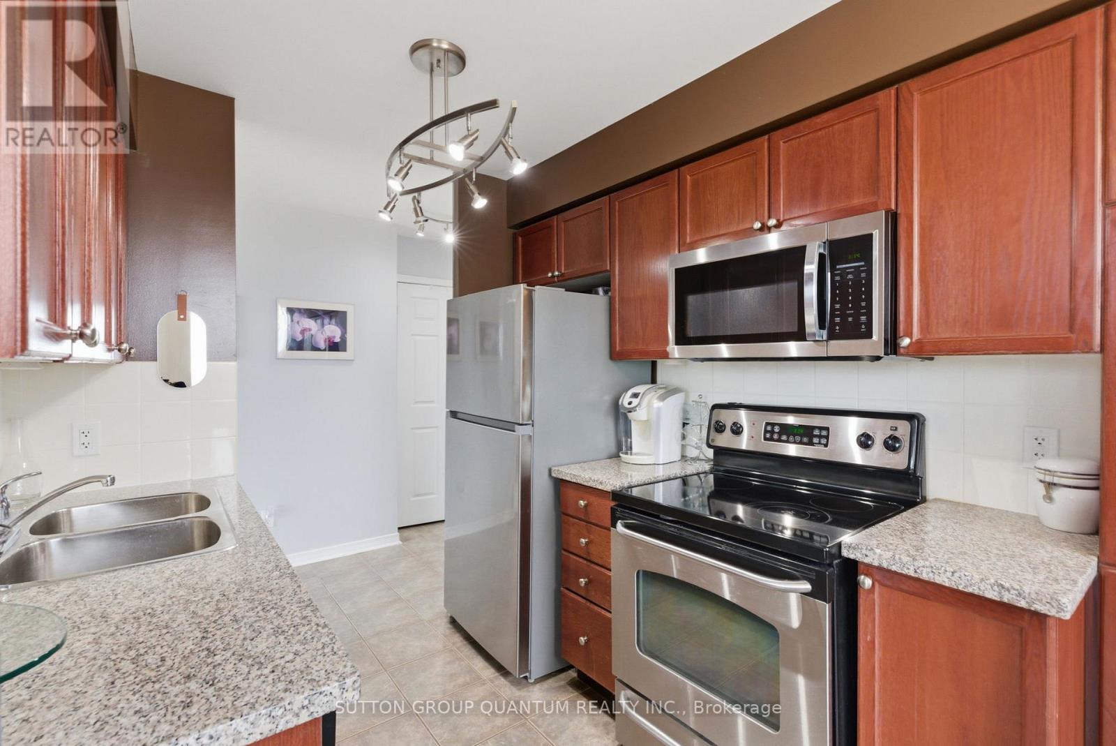 104 - 4889 Kimbermount Avenue, Mississauga, Ontario  L5M 7R9 - Photo 5 - W13654504