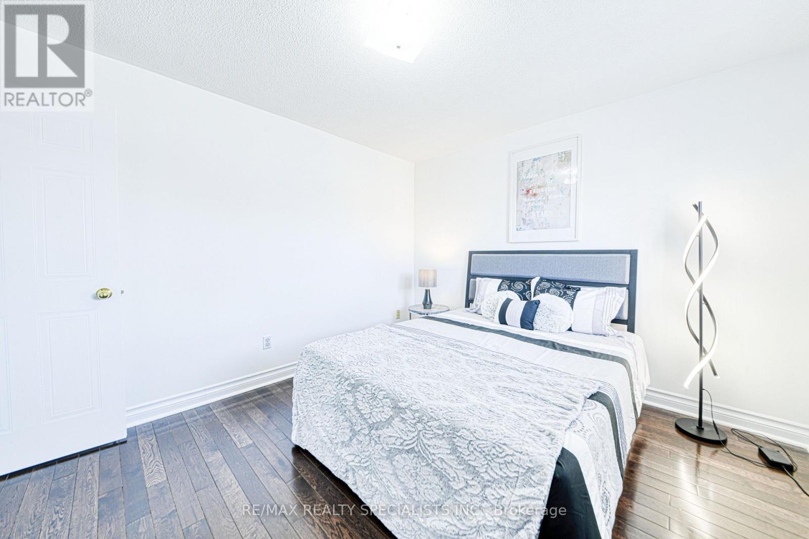 35 Softneedle Avenue, Brampton, Ontario  L6R 1K4 - Photo 18 - W13654506