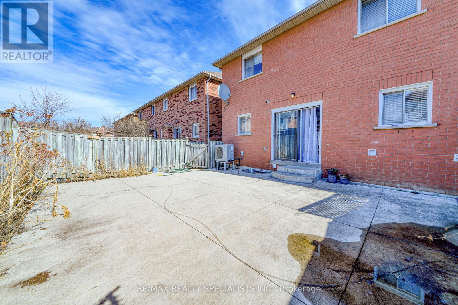 35 Softneedle Avenue, Brampton, Ontario  L6R 1K4 - Photo 22 - W13654506