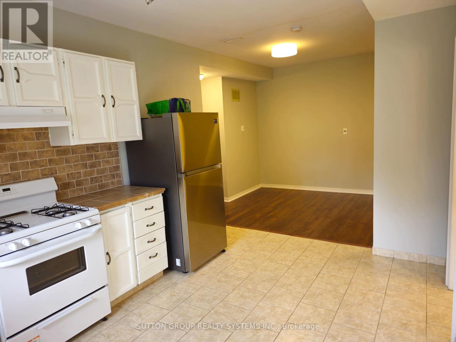 Lower - 8879 Heritage Road, Brampton, Ontario  L6Y 0E4 - Photo 5 - W13654518