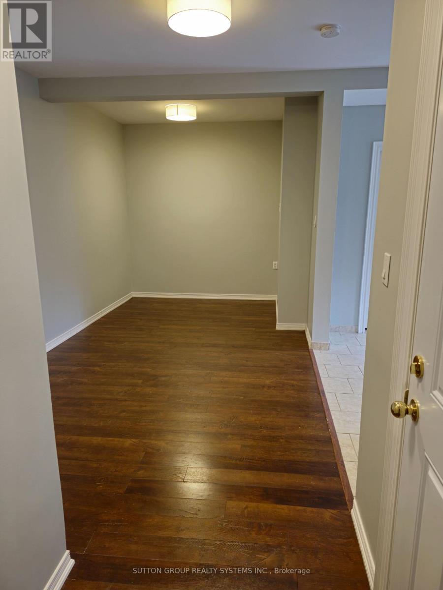 Lower - 8879 Heritage Road, Brampton, Ontario  L6Y 0E4 - Photo 7 - W13654518