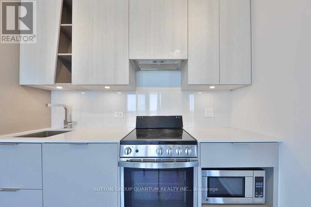 4001 - 3900 Confederation Parkway, Mississauga, Ontario  L5V 0M3 - Photo 15 - W13654524
