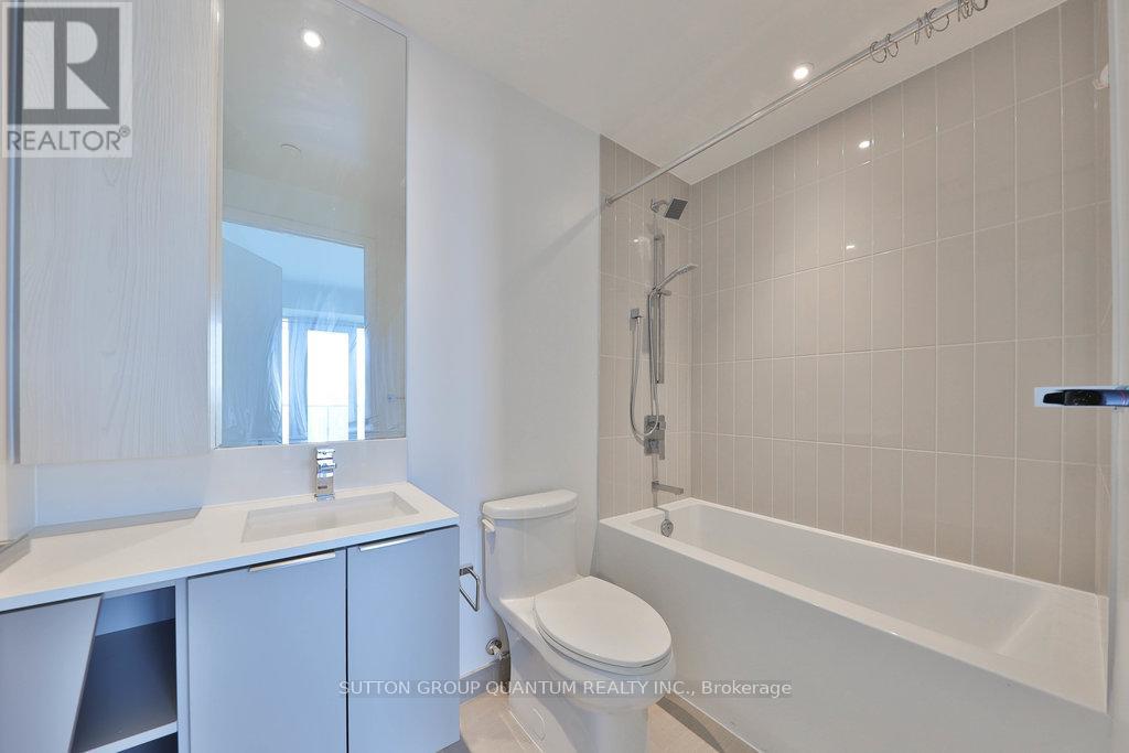 4001 - 3900 Confederation Parkway, Mississauga, Ontario  L5V 0M3 - Photo 27 - W13654524