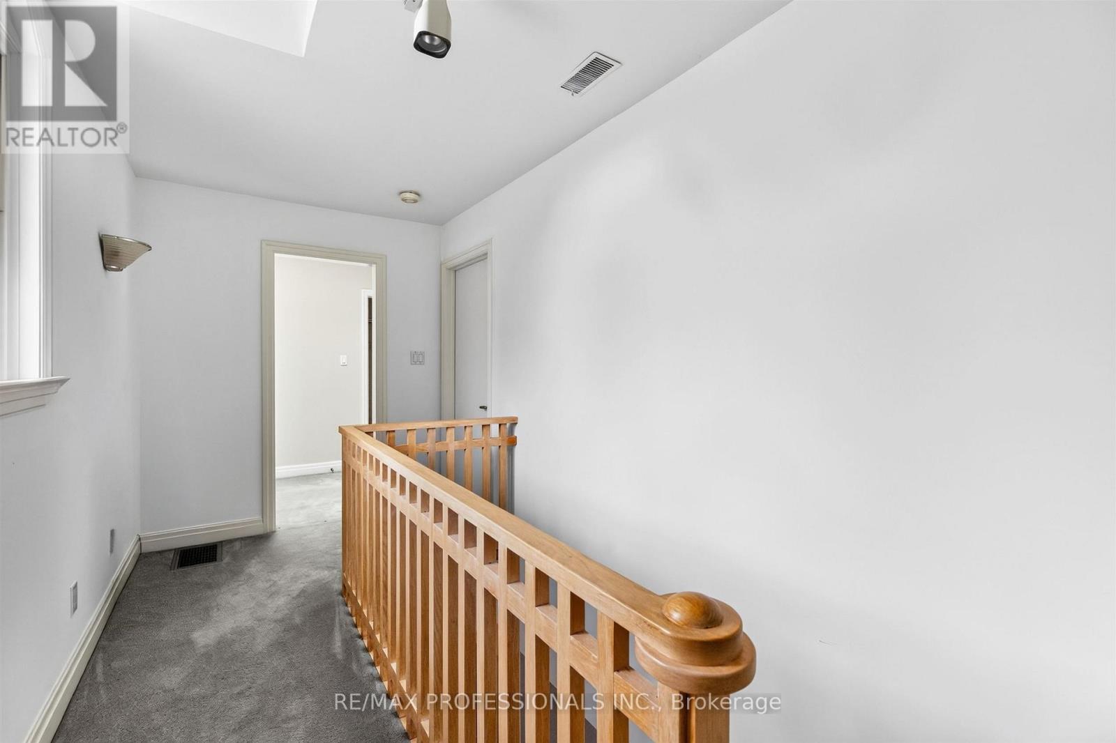 89 Valecrest Drive, Toronto, Ontario  M9A 4P5 - Photo 16 - W13654530