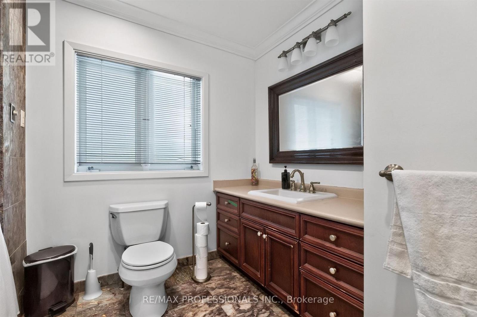 89 Valecrest Drive, Toronto, Ontario  M9A 4P5 - Photo 18 - W13654530