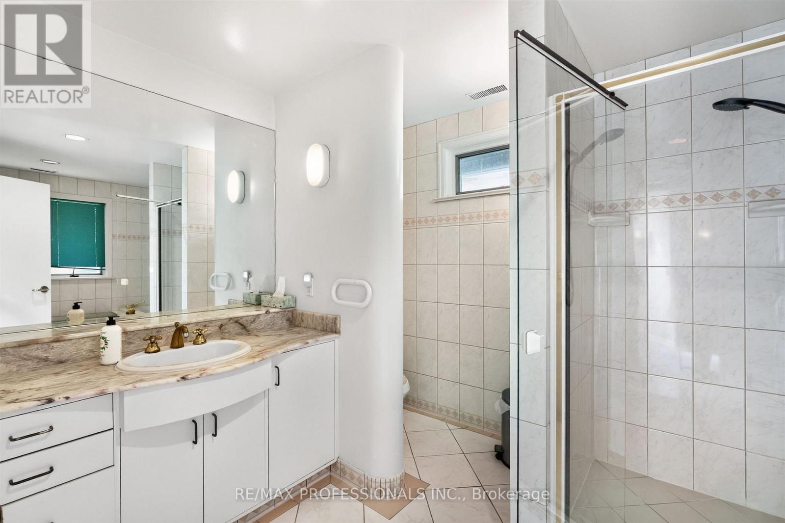 89 Valecrest Drive, Toronto, Ontario  M9A 4P5 - Photo 20 - W13654530