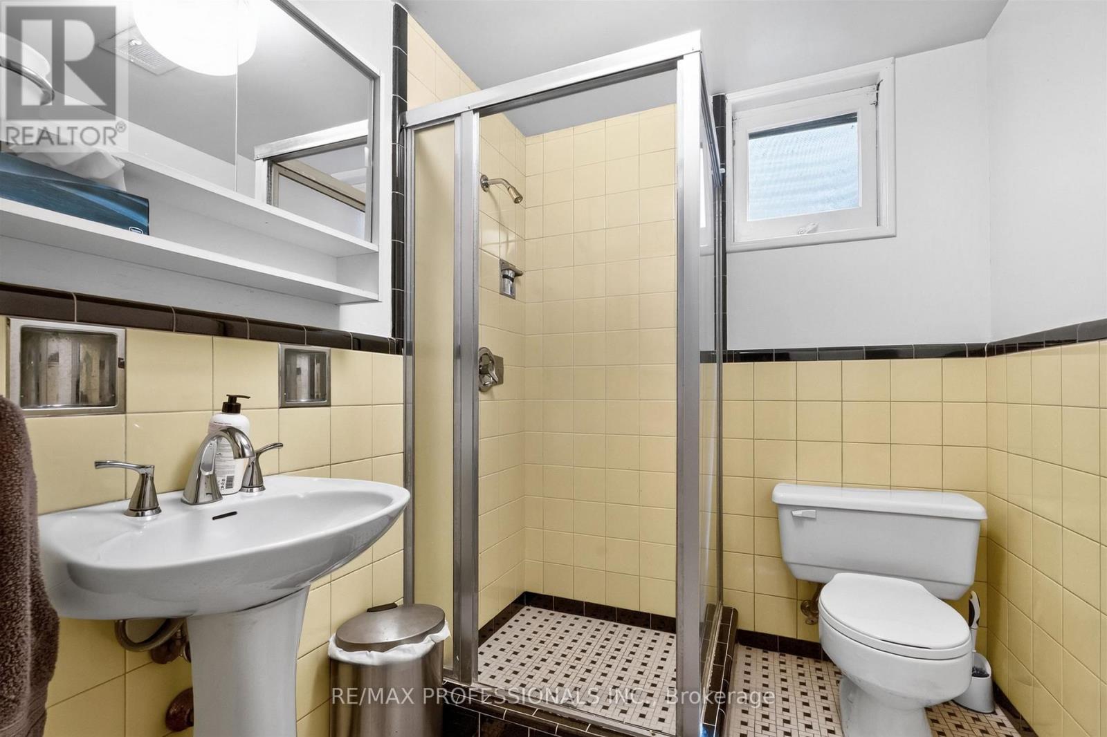 89 Valecrest Drive, Toronto, Ontario  M9A 4P5 - Photo 27 - W13654530