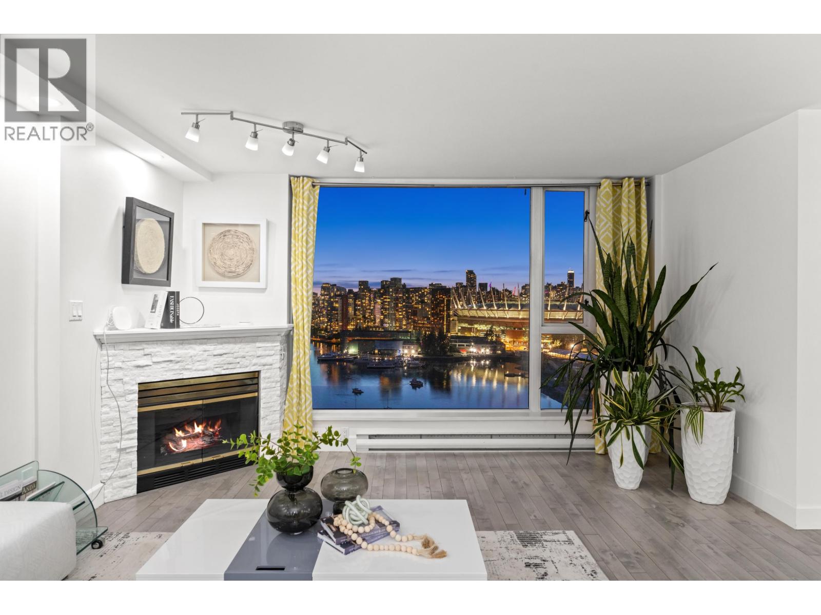 2105 1128 Quebec Street, Vancouver, British Columbia  V6A 4E1 - Photo 7 - R3153862