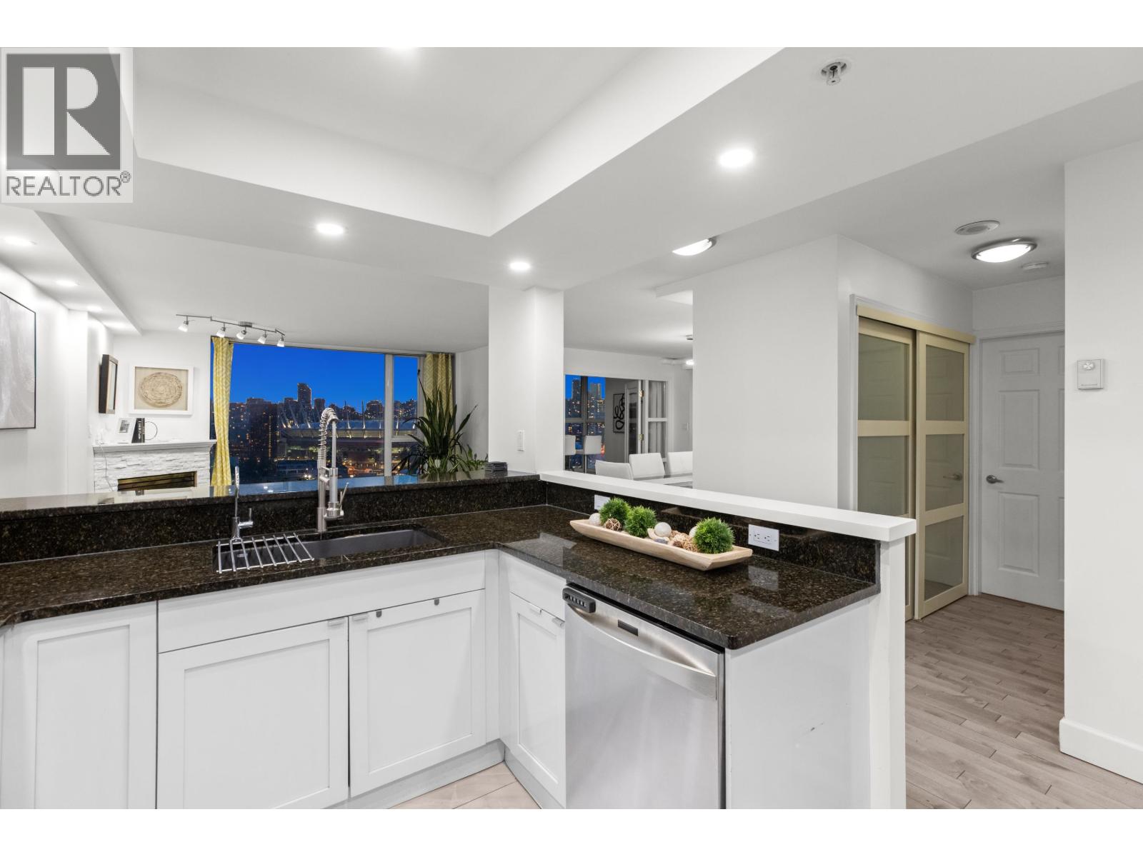 2105 1128 Quebec Street, Vancouver, British Columbia  V6A 4E1 - Photo 22 - R3153862