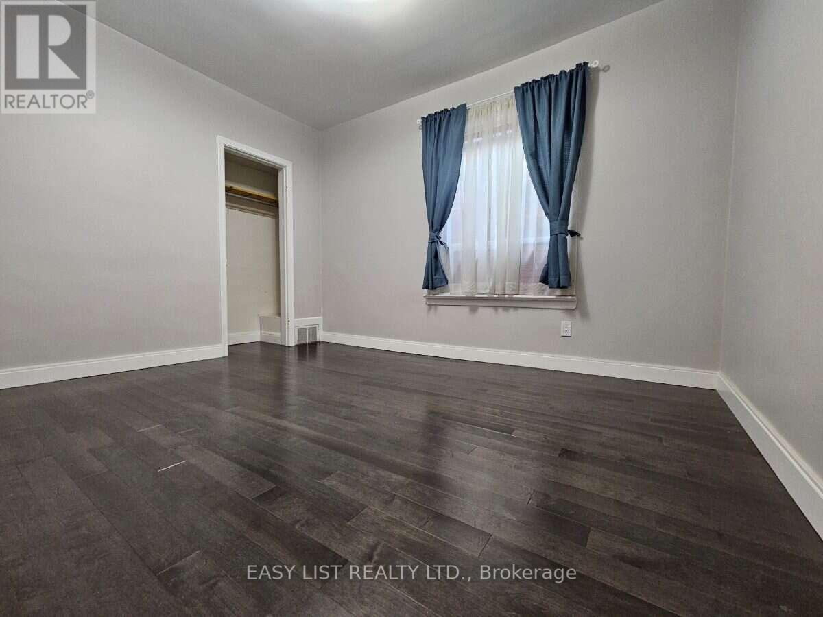 449 Pacific Avenue, Toronto, Ontario  M6P 2R3 - Photo 19 - W13619132