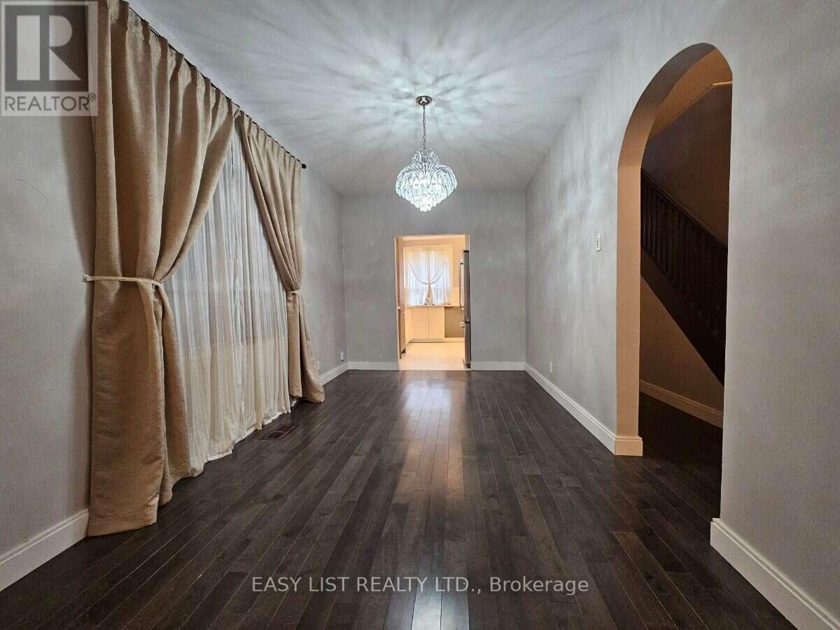 449 Pacific Avenue, Toronto, Ontario  M6P 2R3 - Photo 7 - W13619132