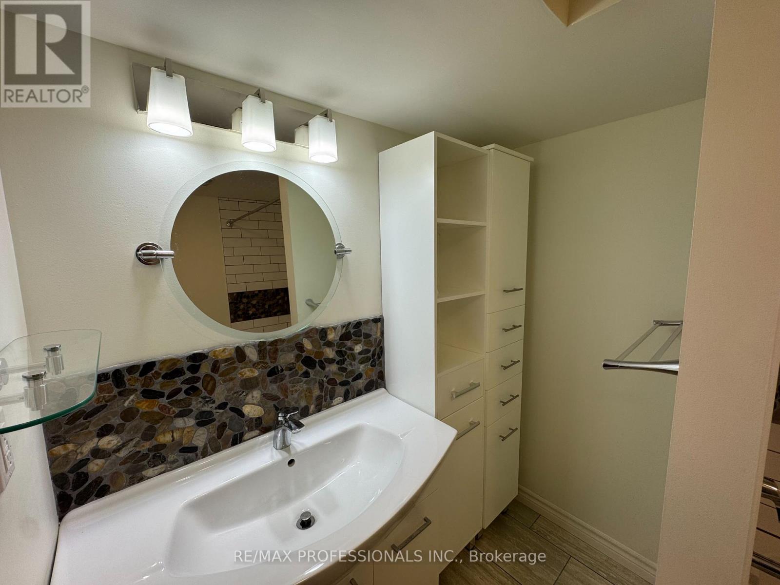 Bsmt - 102 Paulart Drive, Toronto, Ontario  M9B 3V9 - Photo 10 - W13645830