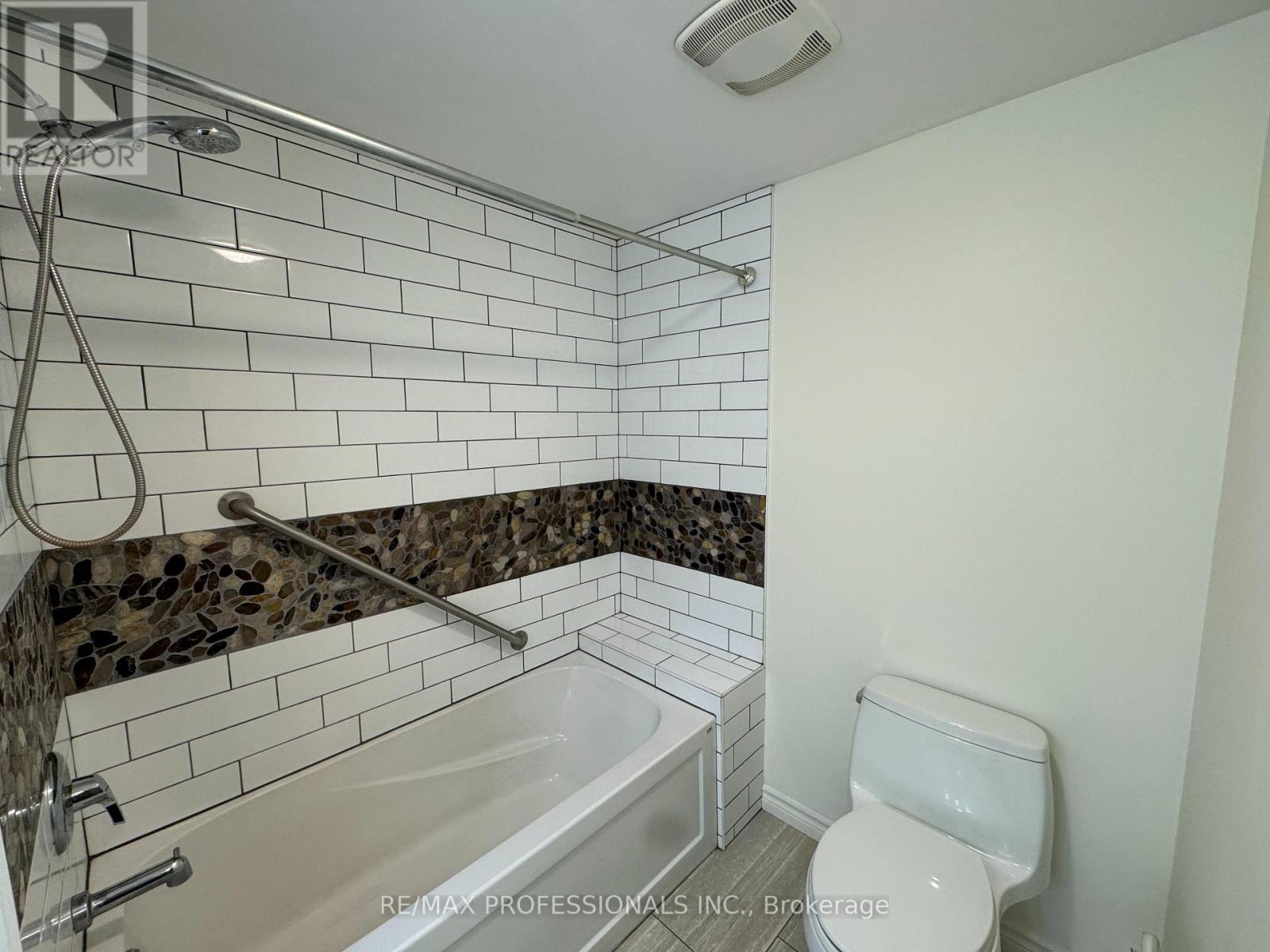 Bsmt - 102 Paulart Drive, Toronto, Ontario  M9B 3V9 - Photo 11 - W13645830