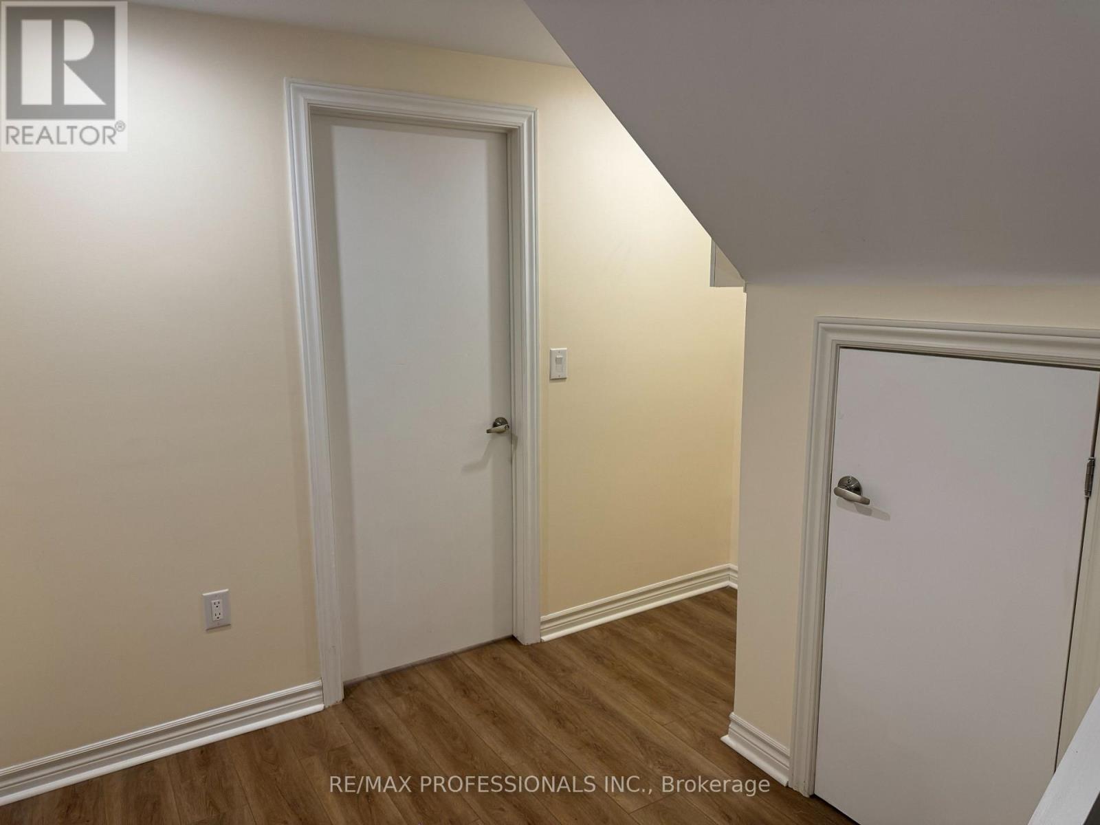 Bsmt - 102 Paulart Drive, Toronto, Ontario  M9B 3V9 - Photo 17 - W13645830