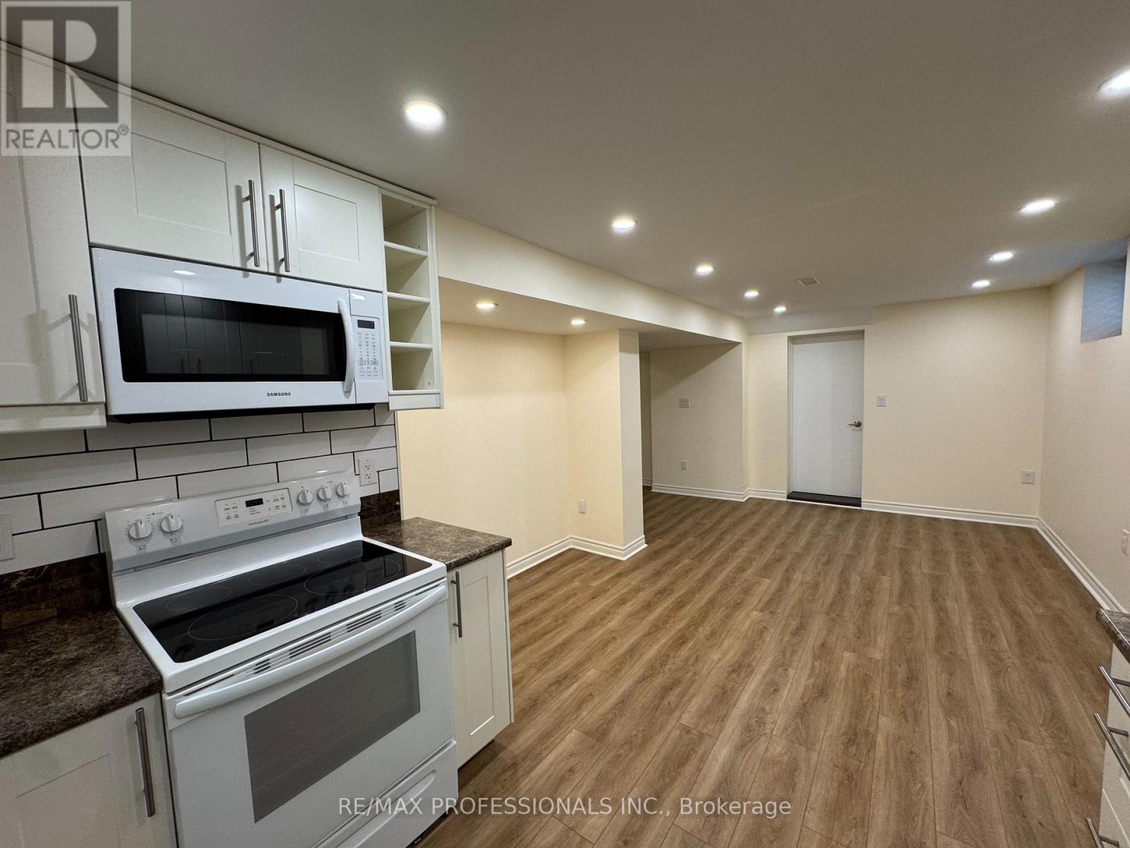 Bsmt - 102 Paulart Drive, Toronto, Ontario  M9B 3V9 - Photo 3 - W13645830