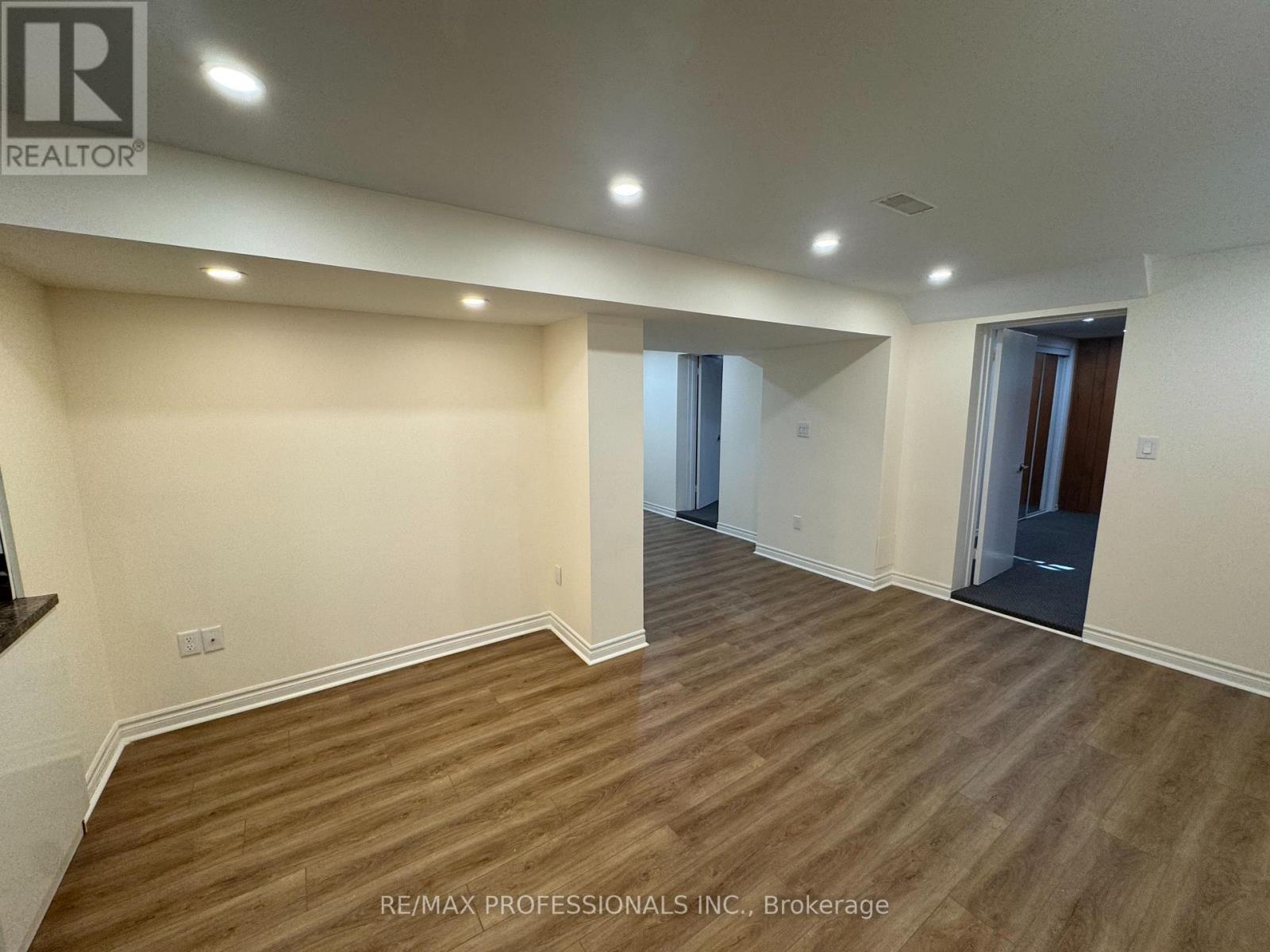Bsmt - 102 Paulart Drive, Toronto, Ontario  M9B 3V9 - Photo 8 - W13645830