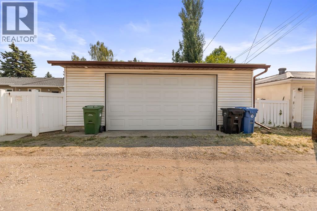 439 Arlington Drive SE, Calgary, Alberta  T2H 1S4 - Photo 8 - A2334107