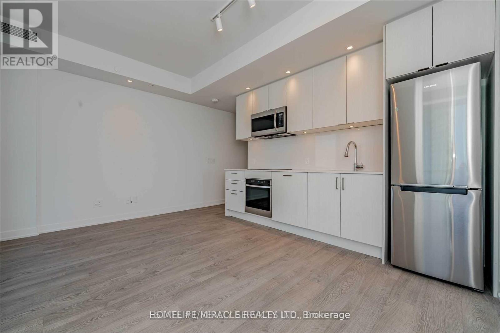 1928 Lakeshore Boulevard W, Toronto, Ontario  M6S 1A1 - Photo 11 - W13654568
