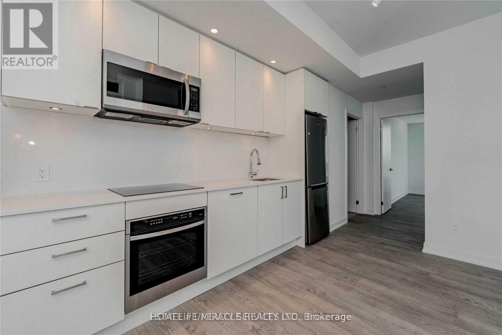 1928 Lakeshore Boulevard W, Toronto, Ontario  M6S 1A1 - Photo 12 - W13654568
