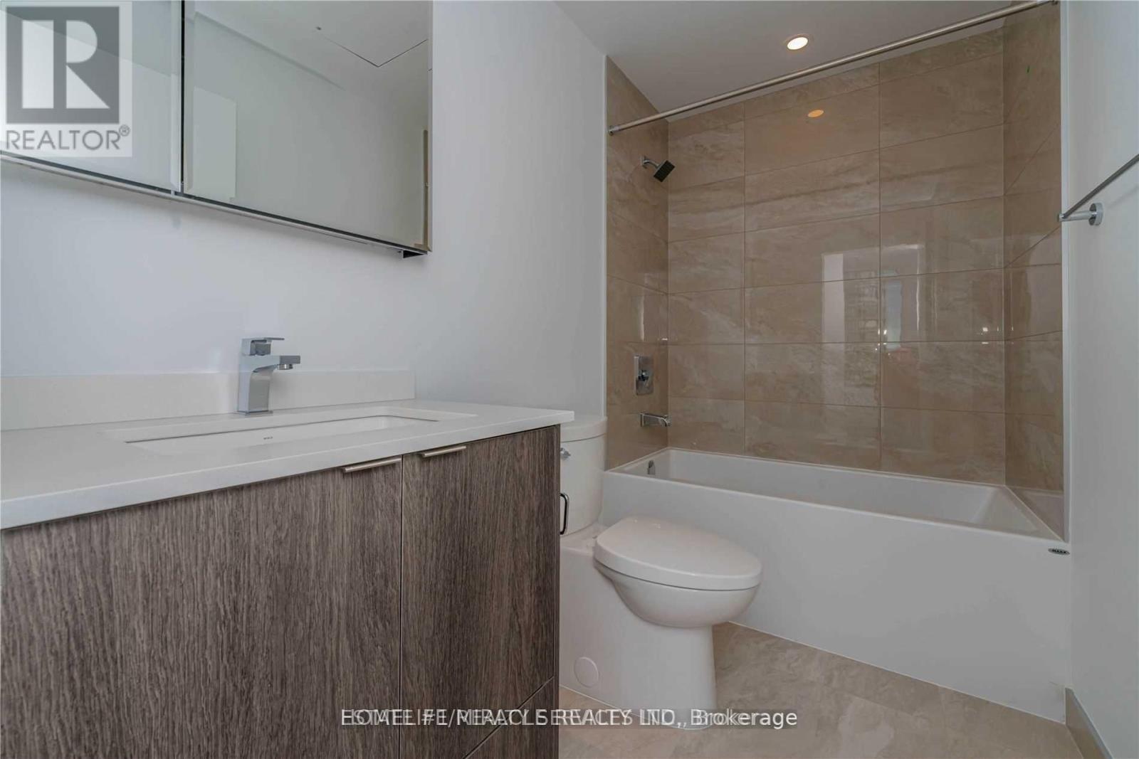 1928 Lakeshore Boulevard W, Toronto, Ontario  M6S 1A1 - Photo 23 - W13654568