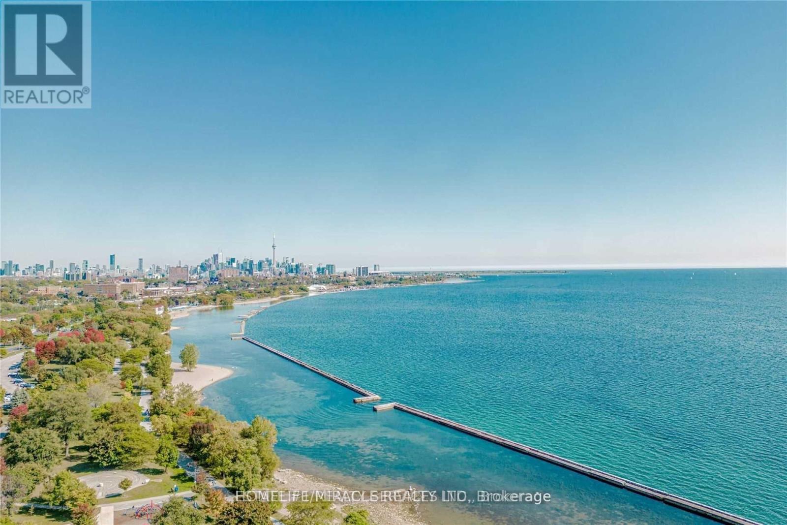 1928 Lakeshore Boulevard W, Toronto, Ontario  M6S 1A1 - Photo 33 - W13654568