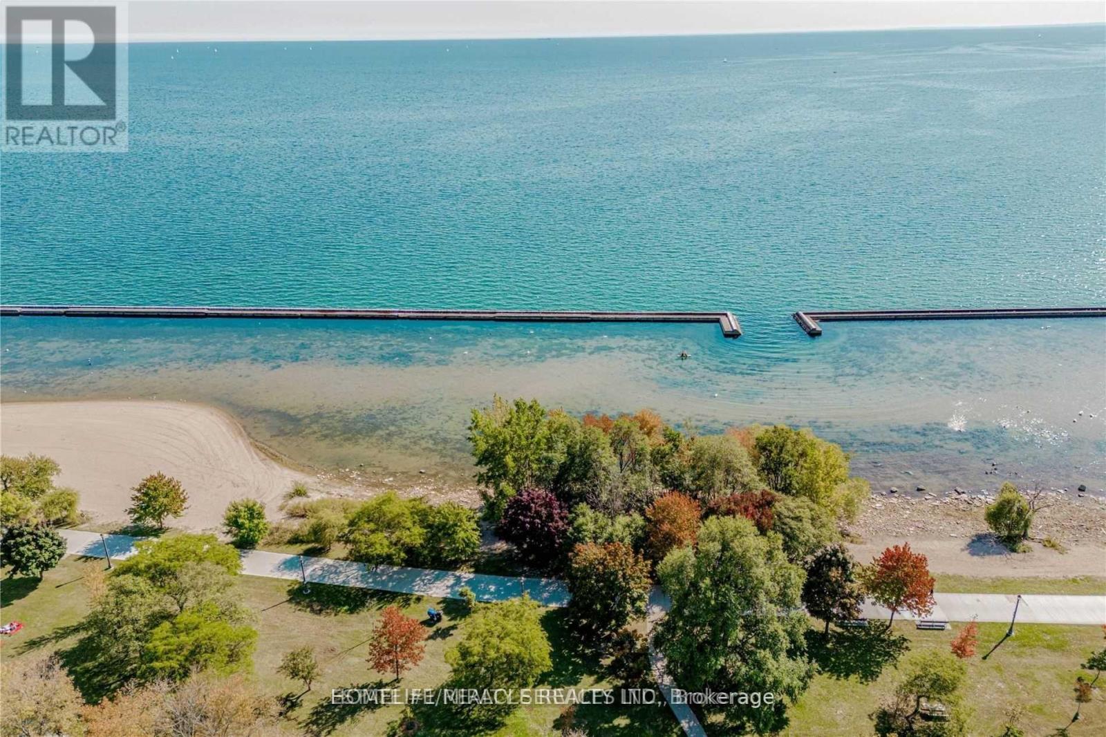 1928 Lakeshore Boulevard W, Toronto, Ontario  M6S 1A1 - Photo 34 - W13654568
