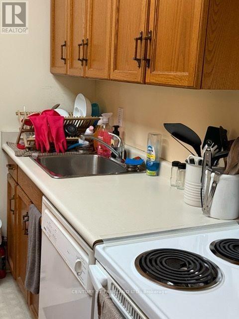 207 - 284 Bloor Street W, Toronto, Ontario  M5S 3B8 - Photo 6 - C13651016