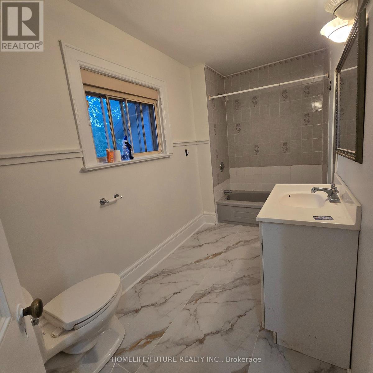 B - 16 Highland Avenue, Belleville, Ontario K8P 3R1 - Photo 8 - X13654562