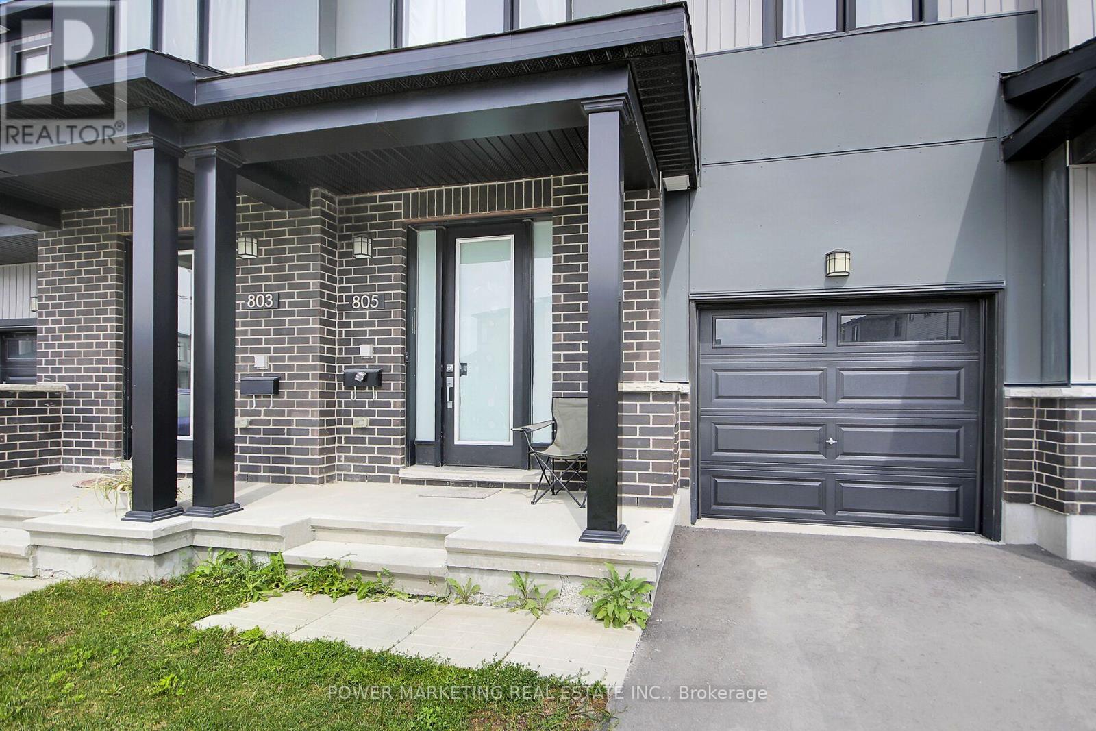 805 Cerulean Way, Ottawa, Ontario  K1W 0S7 - Photo 2 - X13637694