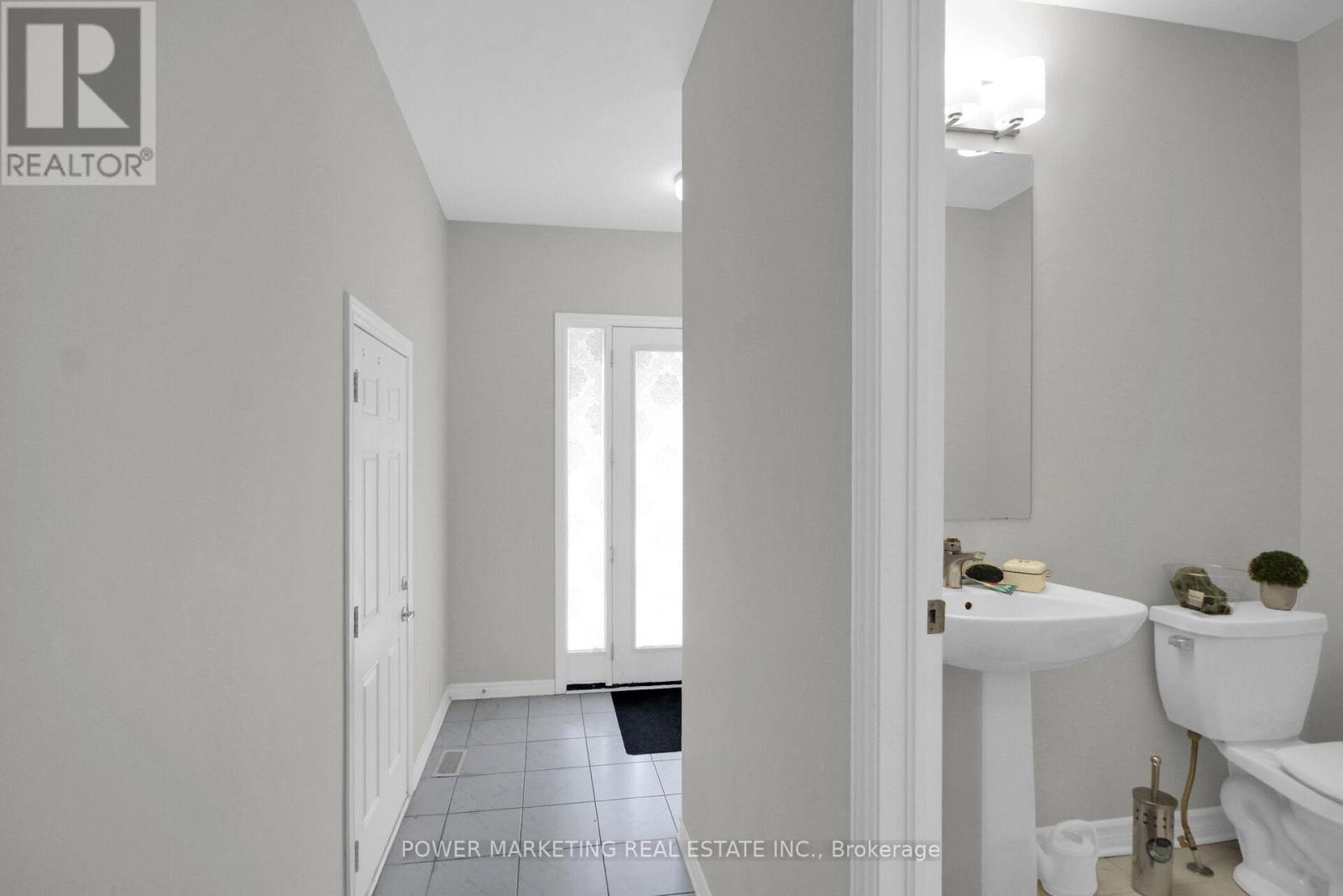 805 Cerulean Way, Ottawa, Ontario  K1W 0S7 - Photo 4 - X13637694