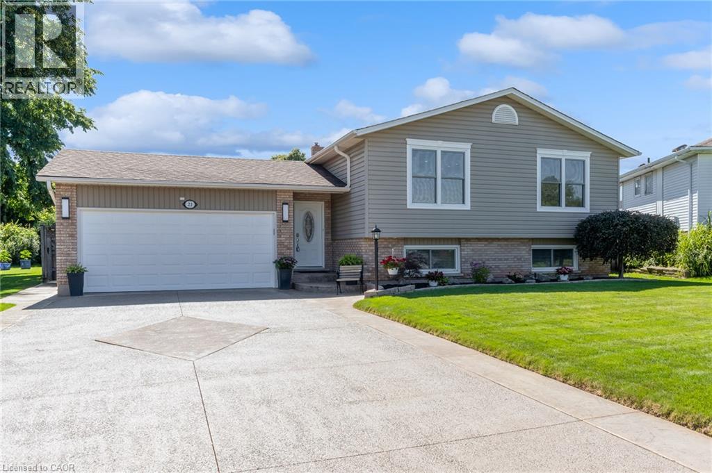 21 Samuel Road, Grimsby, Ontario  L3M 4R6 - Photo 37 - 40852905