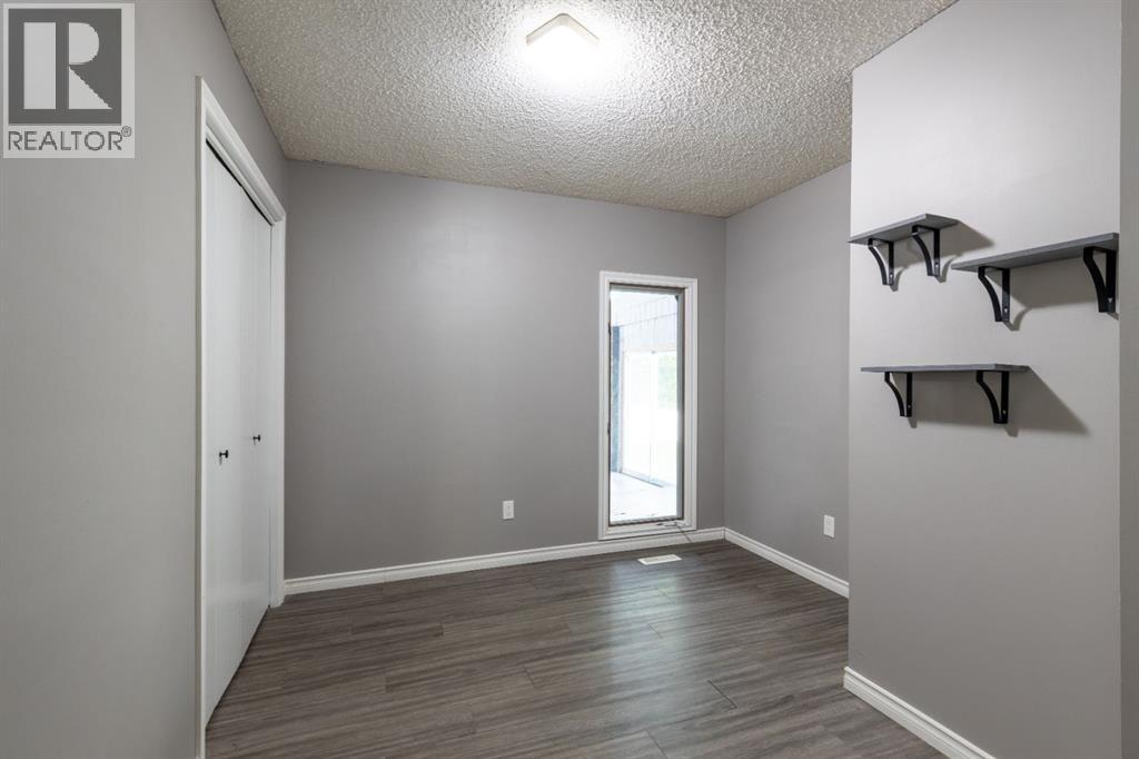 4 Greenwood Court SW, Medicine Hat, Alberta  T1A 7X7 - Photo 24 - A2333434