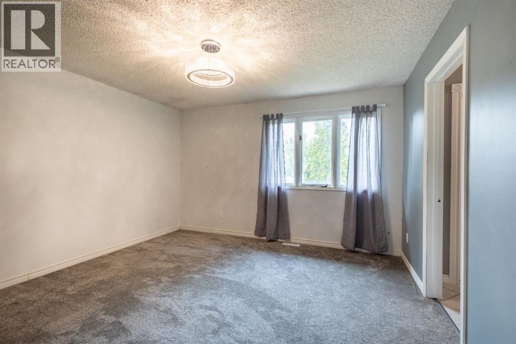 4 Greenwood Court SW, Medicine Hat, Alberta  T1A 7X7 - Photo 26 - A2333434