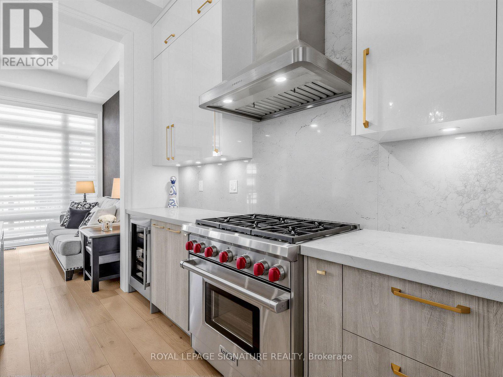 308 King Road, Richmond Hill, Ontario  L4E 1H4 - Photo 38 - N13629018