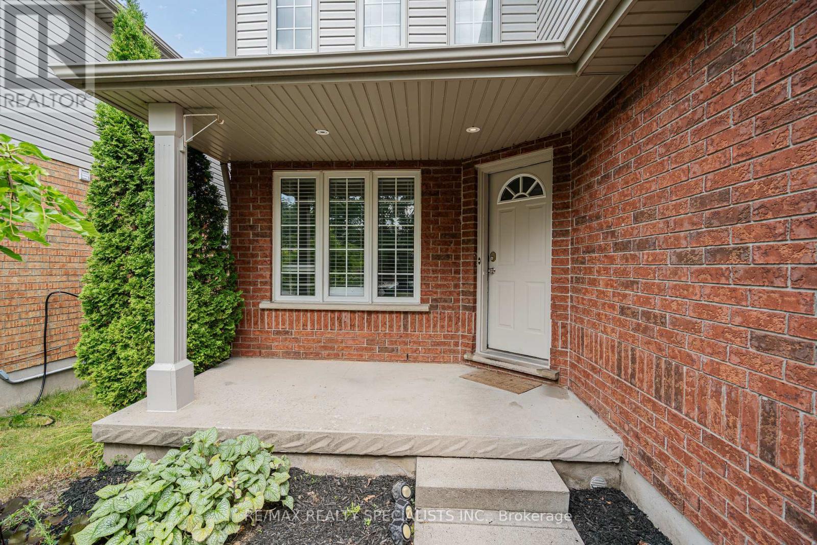 236 Summerfield Drive, Guelph, Ontario  N1L 1L5 - Photo 2 - X13651104