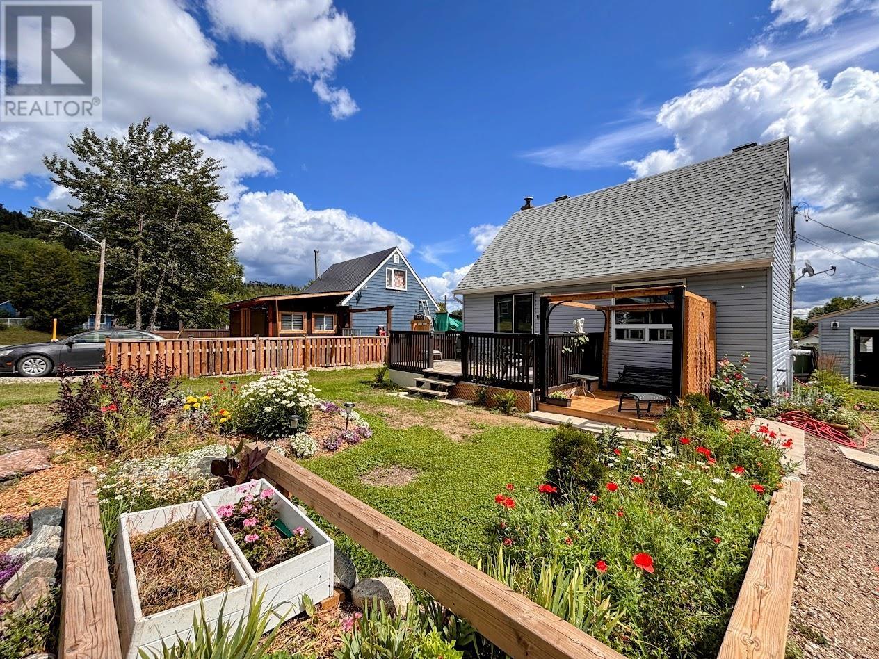 18 Swallow Dr, Manitouwadge, Ontario  P0T 2C0 - Photo 32 - TB2600727