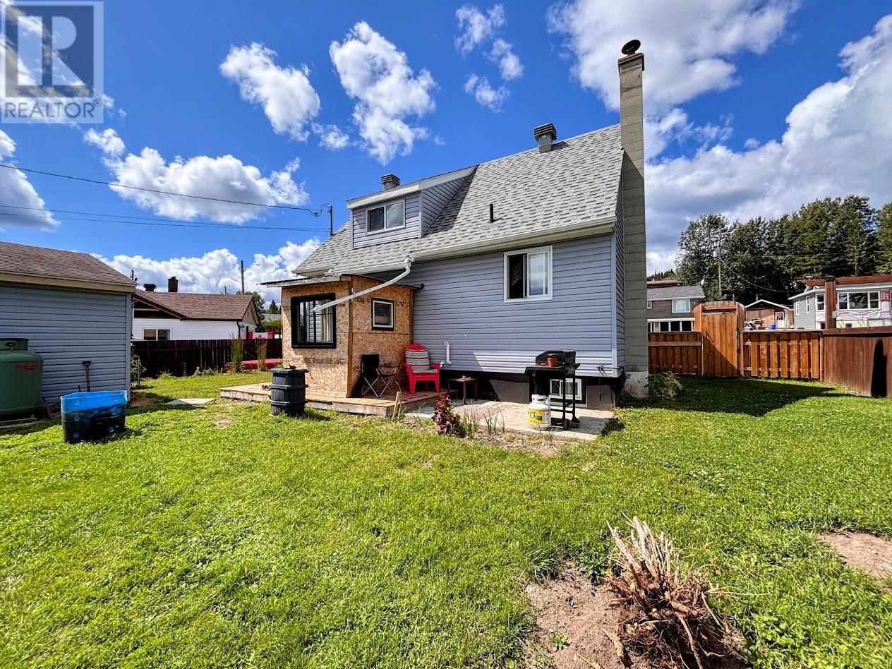 18 Swallow Dr, Manitouwadge, Ontario  P0T 2C0 - Photo 35 - TB2600727