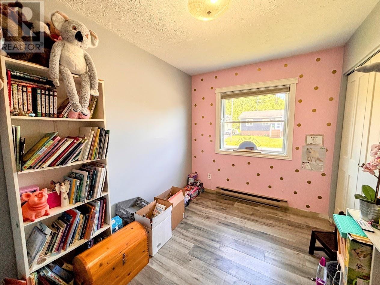 14 Wendego St, Manitouwadge, Ontario  P0T 2C0 - Photo 15 - TB2601844