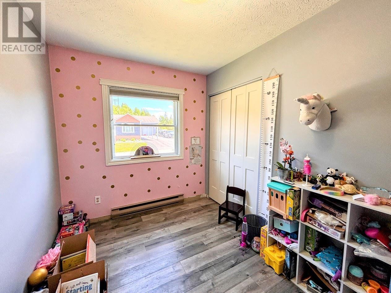 14 Wendego St, Manitouwadge, Ontario  P0T 2C0 - Photo 16 - TB2601844