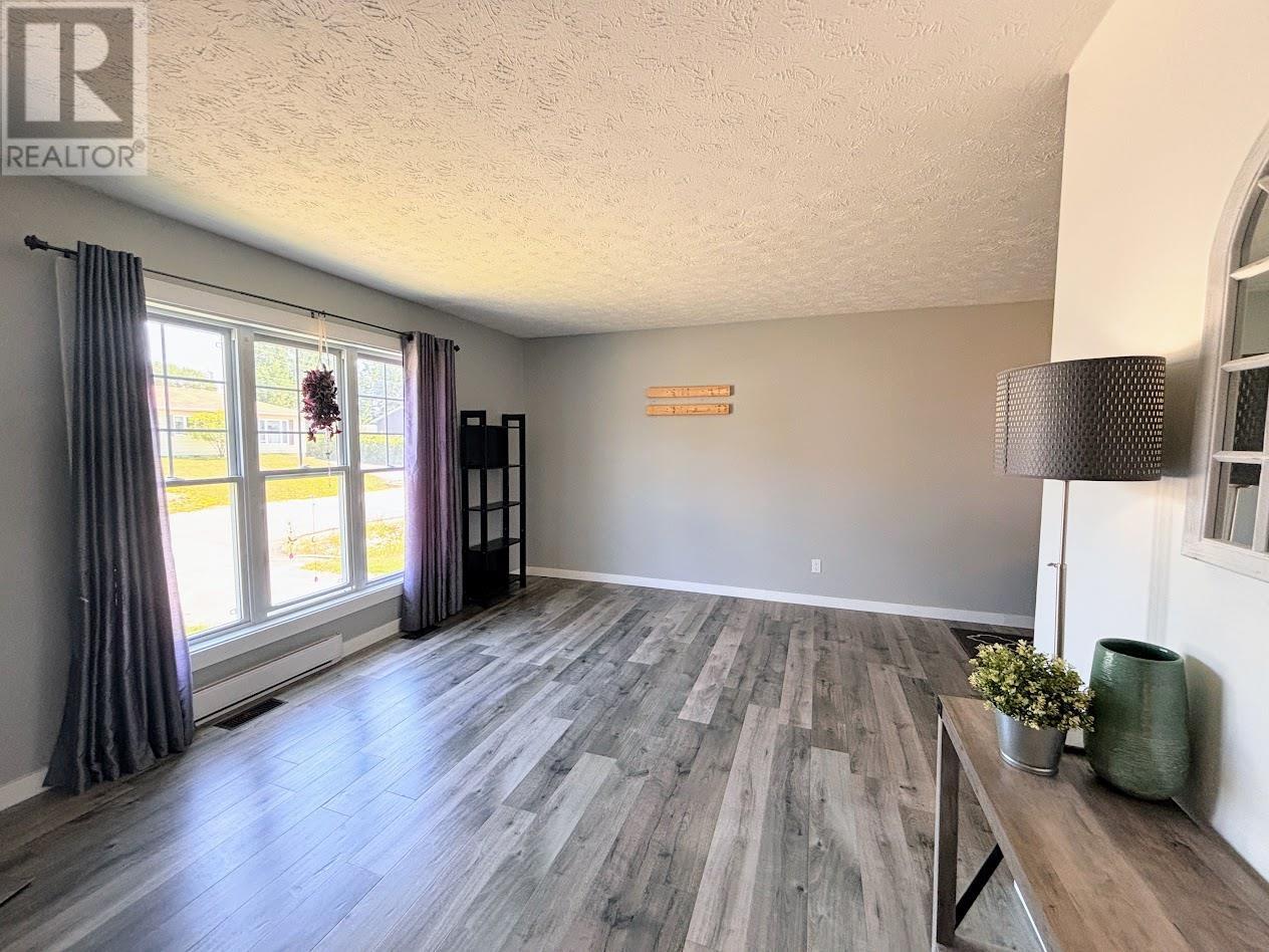 14 Wendego St, Manitouwadge, Ontario  P0T 2C0 - Photo 8 - TB2601844
