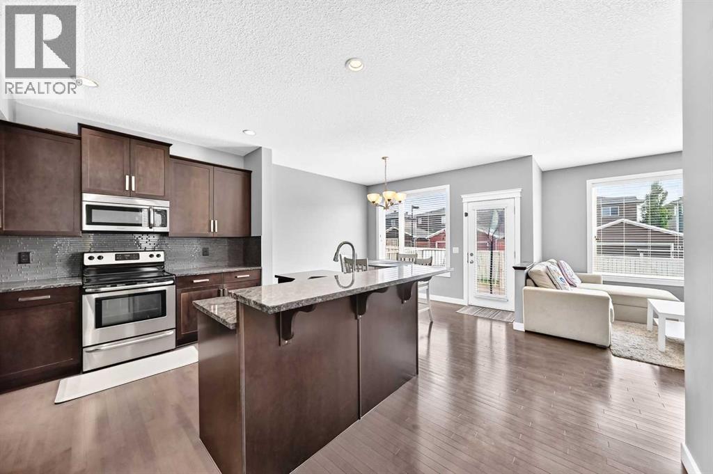 29 Redstone Manor, Calgary, Alberta  T3N 0J7 - Photo 5 - A2332536