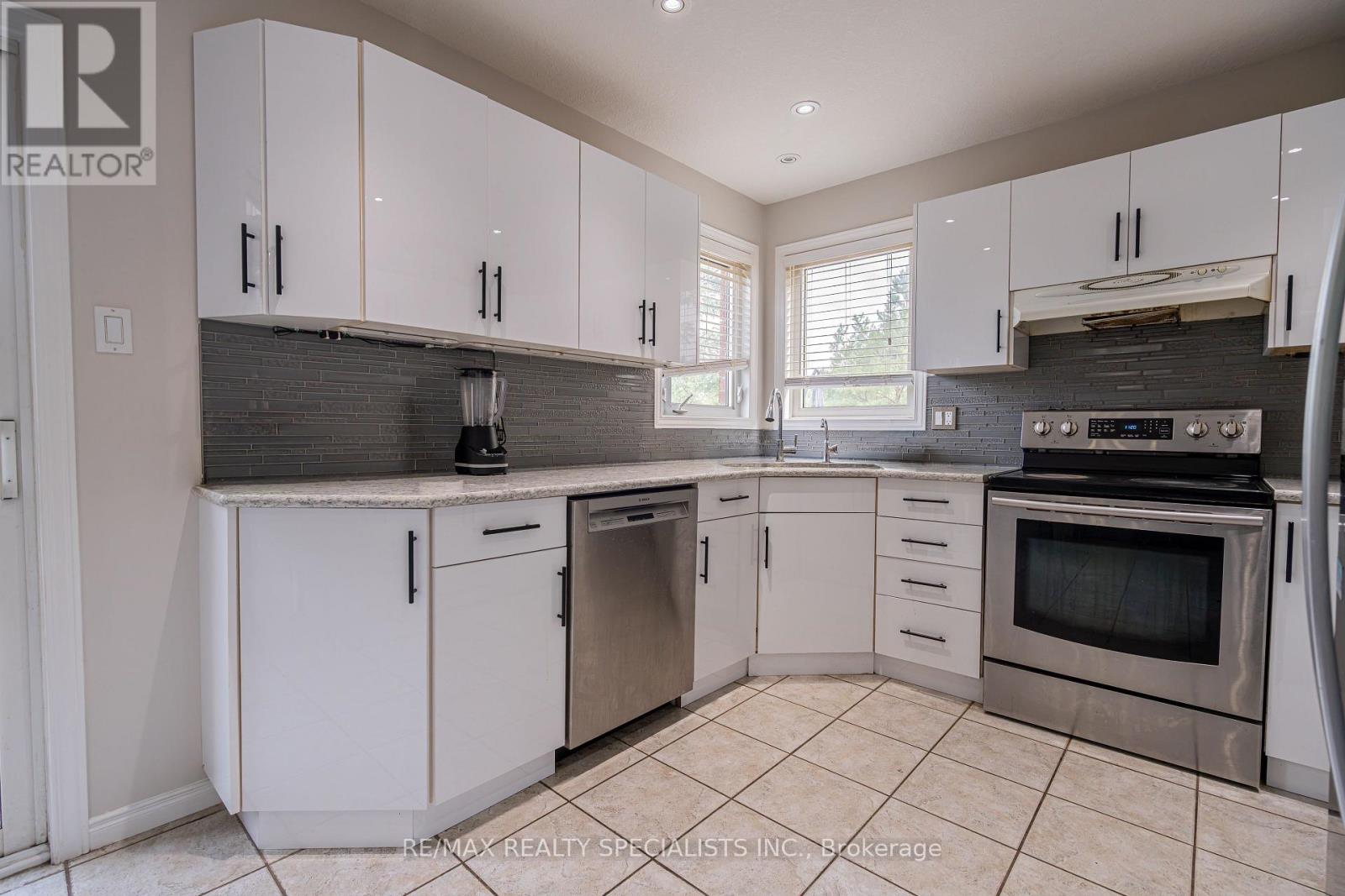 236 Summerfield Drive, Guelph, Ontario  N1L 1L5 - Photo 17 - X13651104