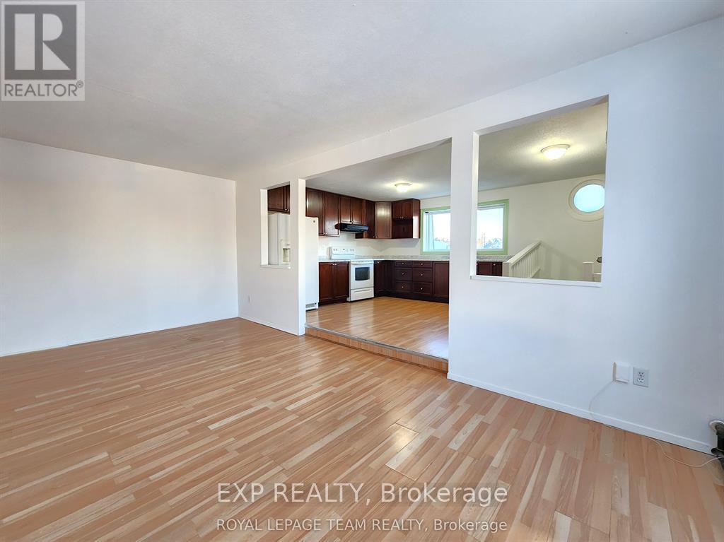 50 Madawaska Street W, Arnprior, Ontario  K7S 1R9 - Photo 3 - X13592346