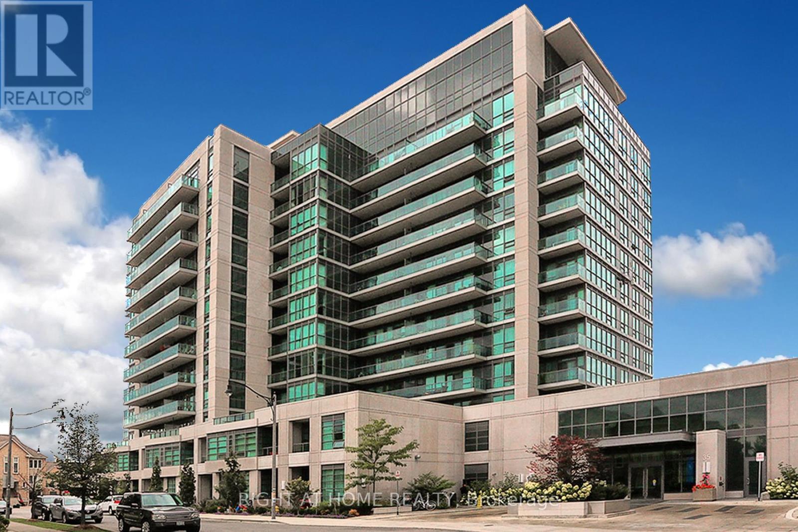 303 - 35 BRIAN PECK CRESCENT, Toronto, Ontario
