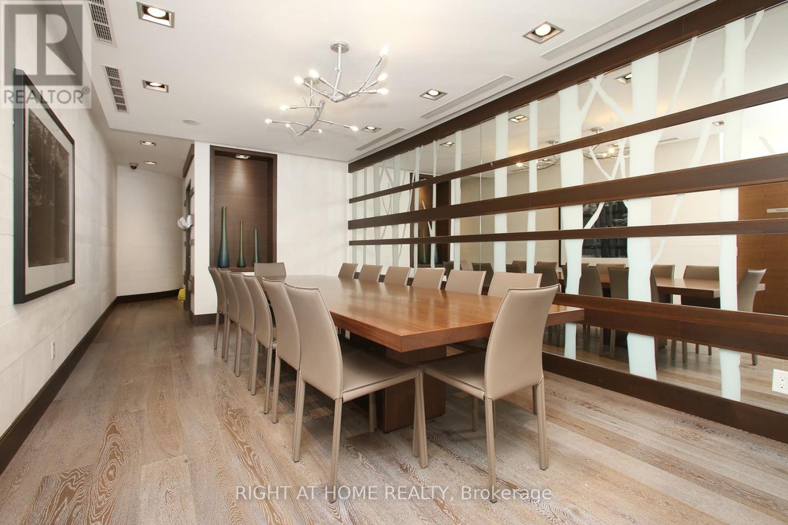 303 - 35 Brian Peck Crescent, Toronto, Ontario  M4G 0A5 - Photo 10 - C13654588