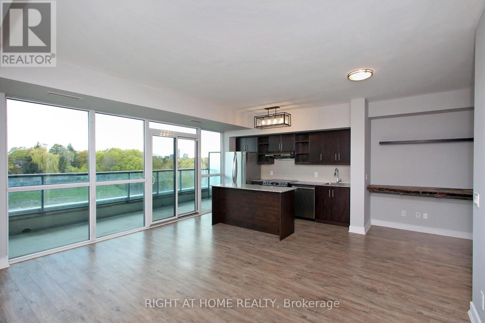 303 - 35 Brian Peck Crescent, Toronto, Ontario  M4G 0A5 - Photo 14 - C13654588